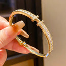 Fashionable Luxury Bracelet for Women, Elegant Versatile Statement Accessory